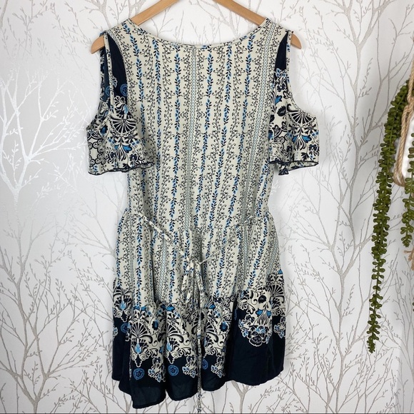 BAND OF GYPSIES Blue Floral Cold-Shoulder Mini Dress medium Boho - Picture 6 of 12